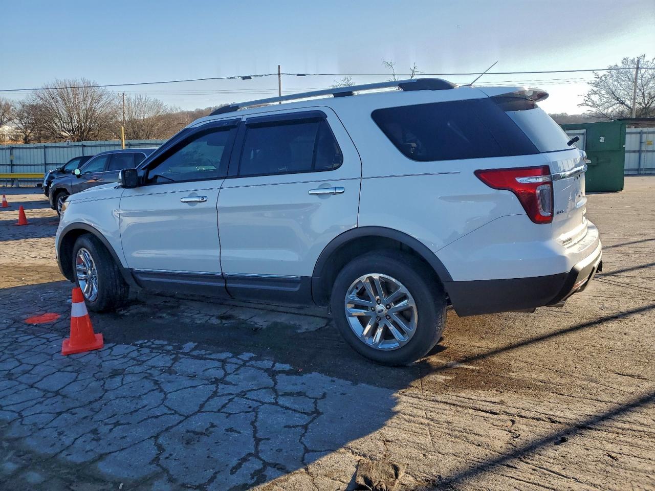 2013 FORD EXPLORER XLT photo 2