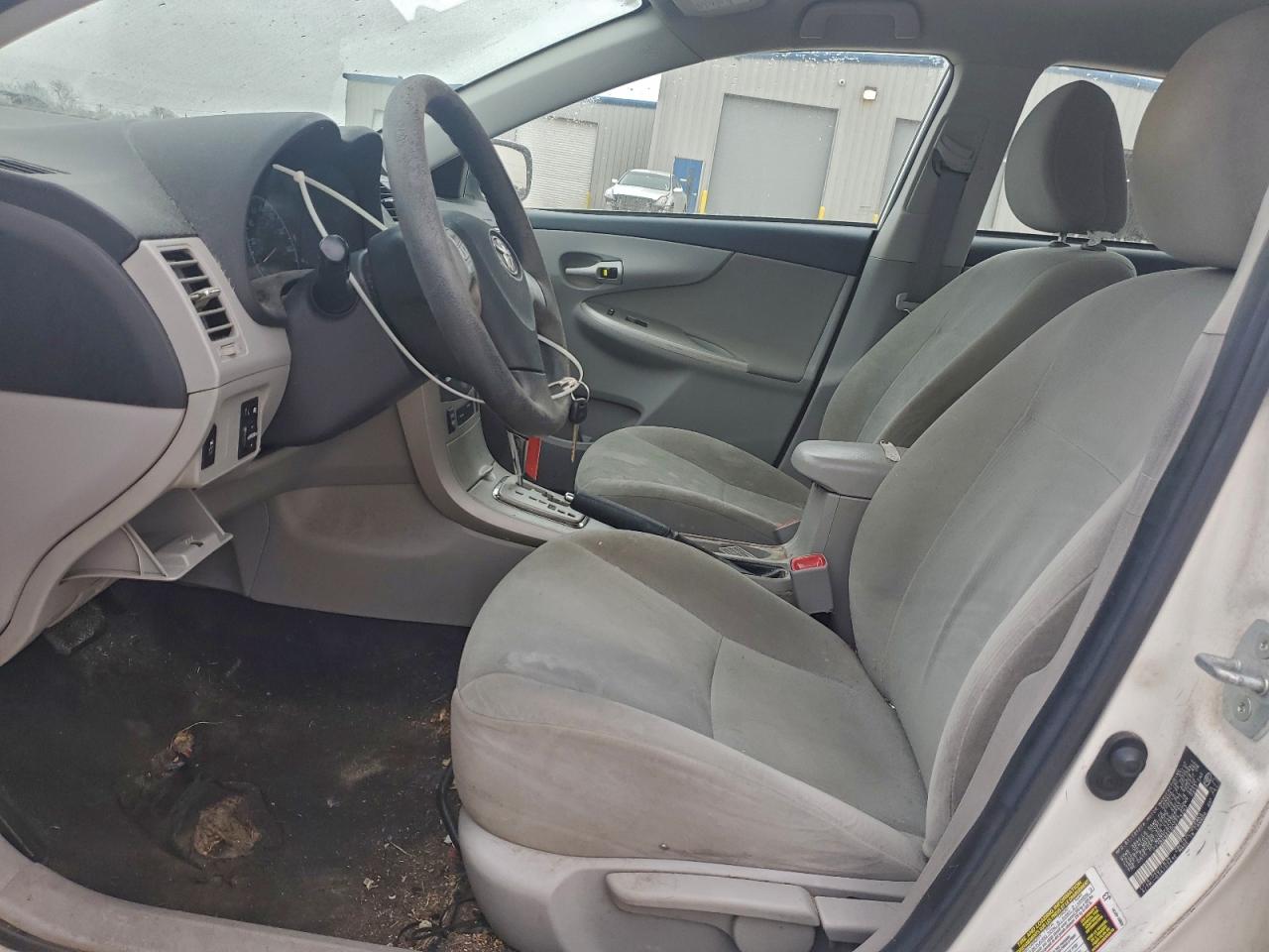 2012 TOYOTA COROLLA BASE photo 7