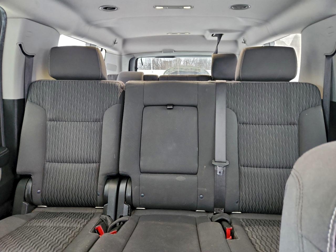 2018 CHEVROLET SUBURBAN K1500 LS photo 10