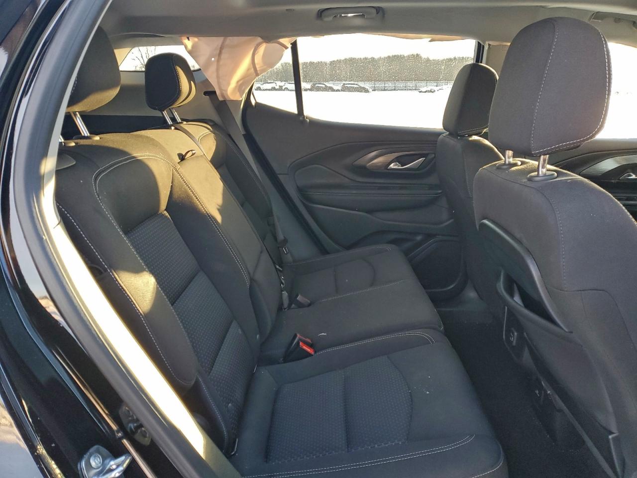 2024 GMC TERRAIN SLE photo 31