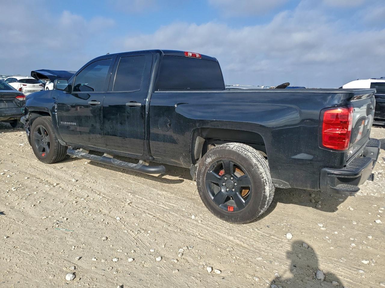 2015 CHEVROLET SILVERADO C1500 photo 4
