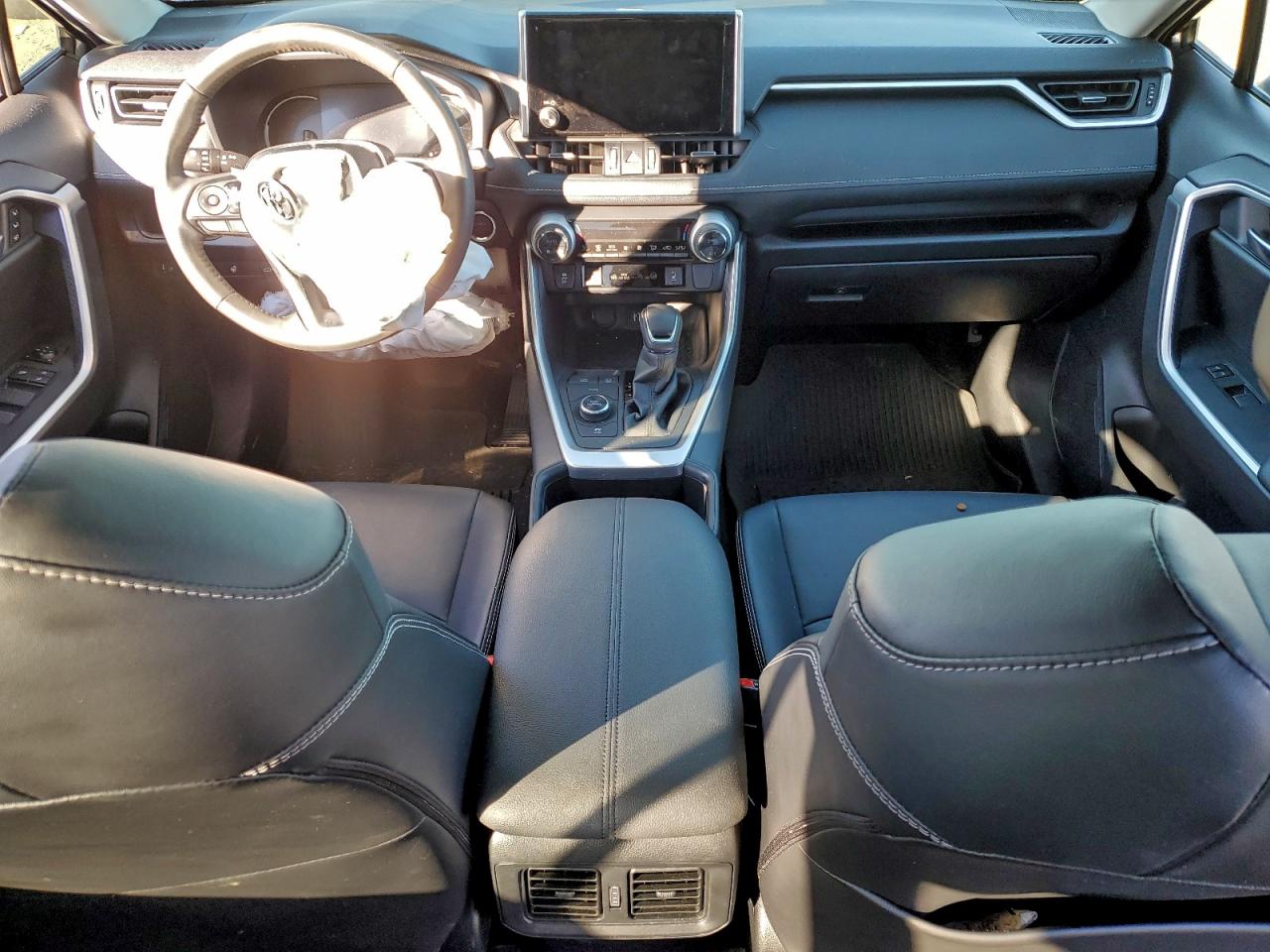 2025 TOYOTA RAV4 XLE PREMIUM photo 22