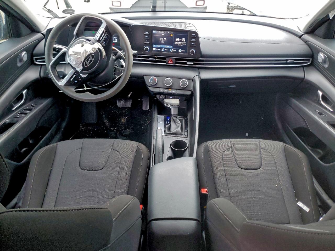 2025 HYUNDAI ELANTRA SE photo 15