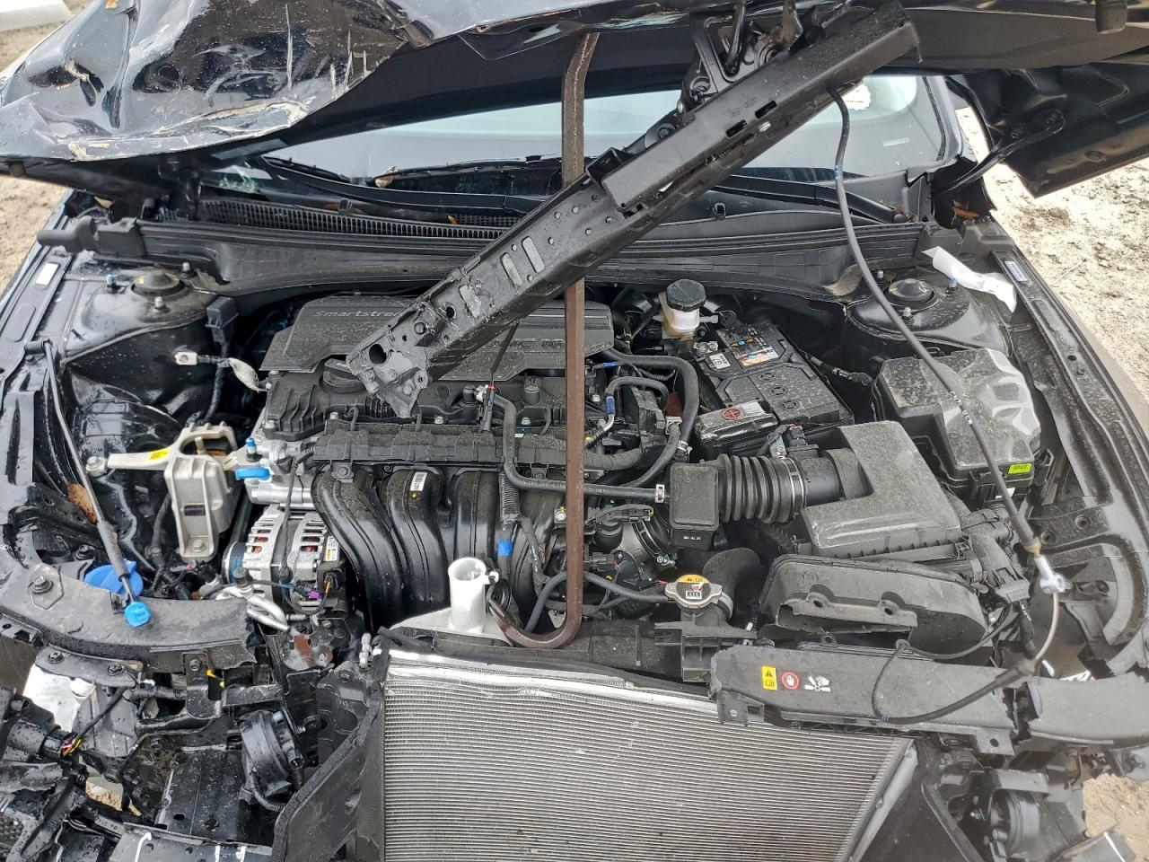 2025 HYUNDAI ELANTRA SE photo 21