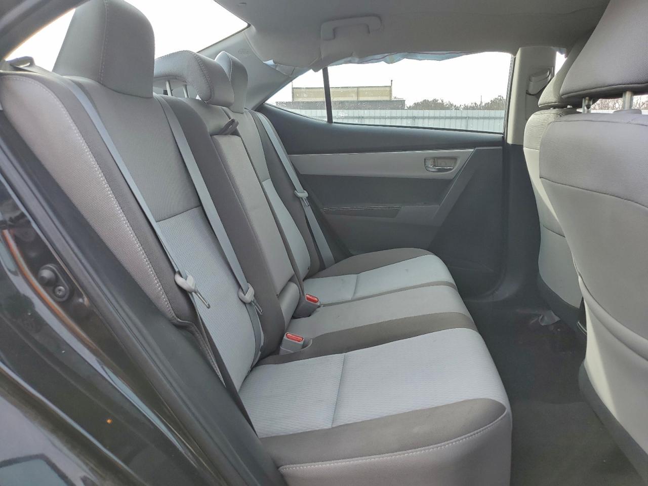 2018 TOYOTA COROLLA L photo 19