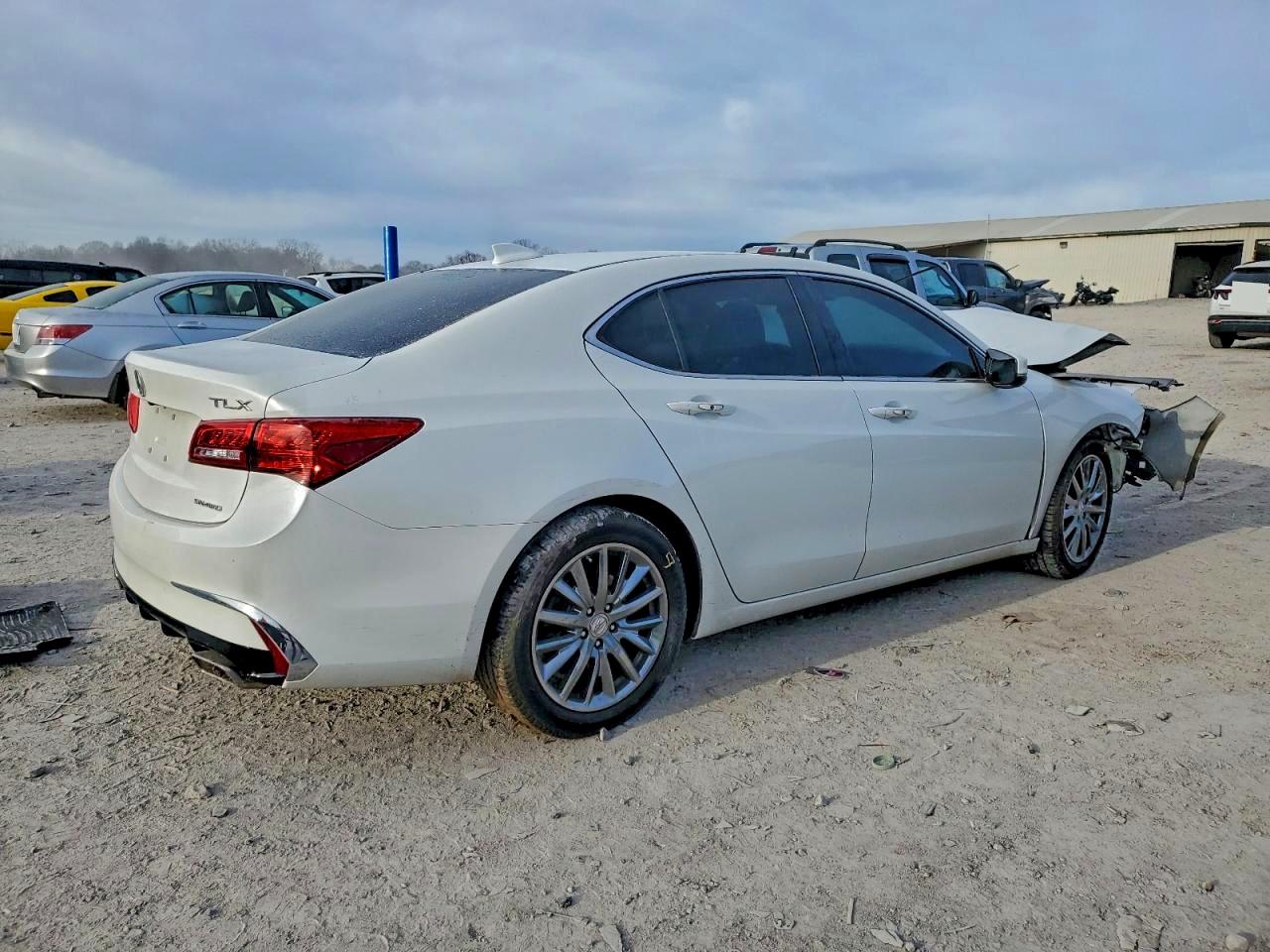 2018 ACURA TLX photo 3