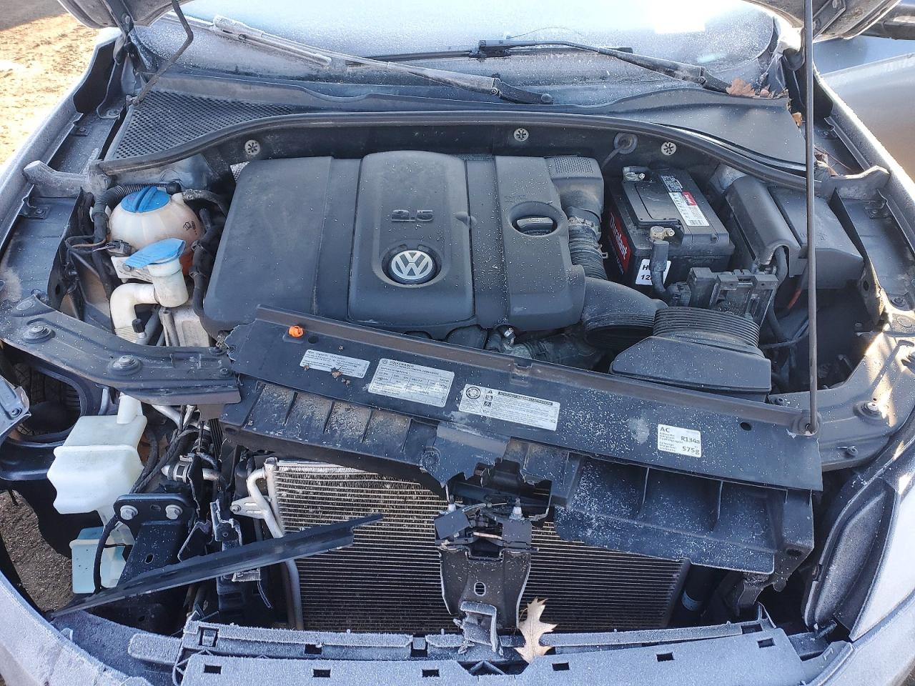 2012 VOLKSWAGEN PASSAT SE photo 11