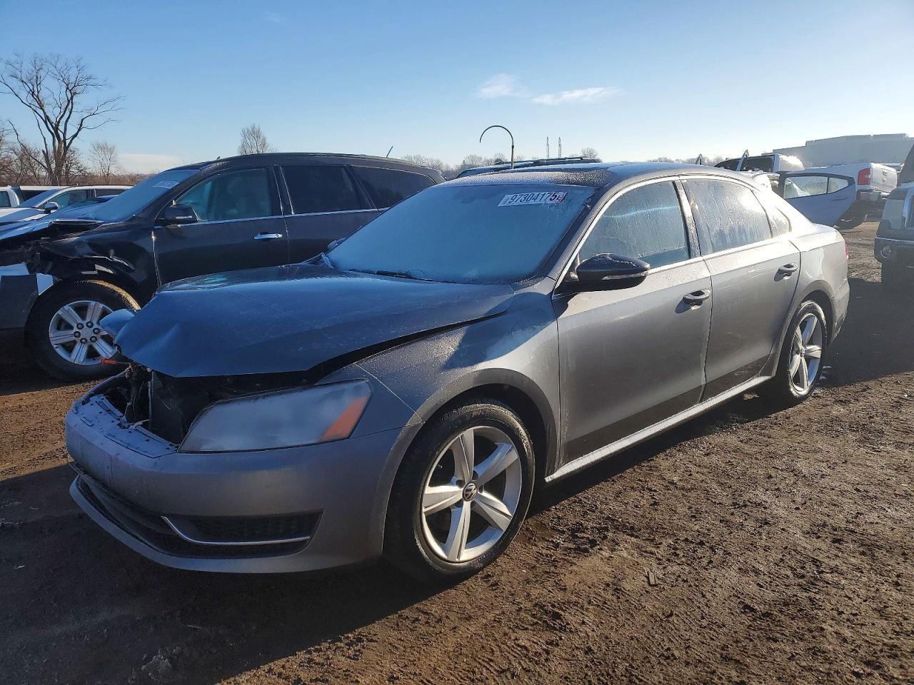 2012 VOLKSWAGEN PASSAT