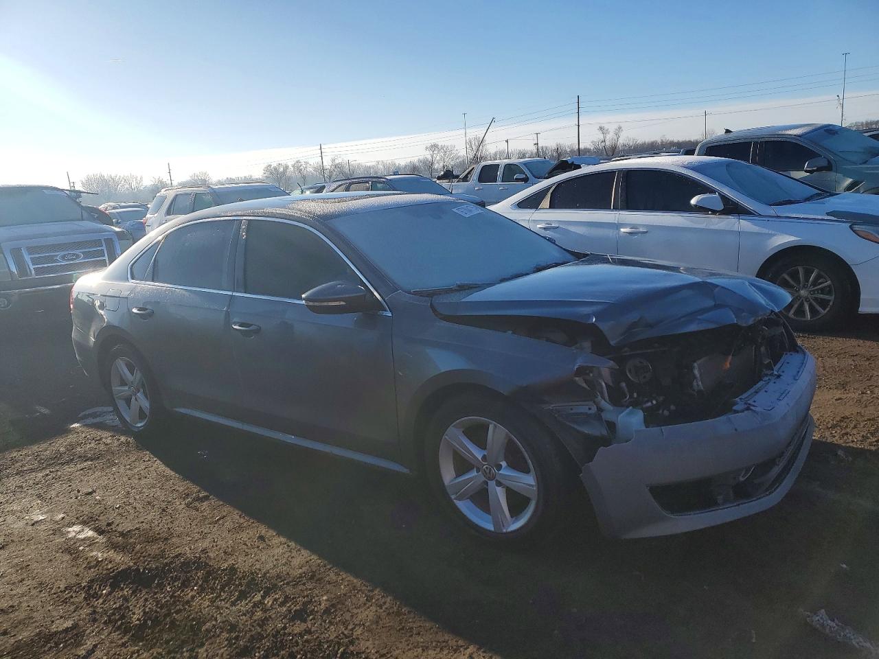 2012 VOLKSWAGEN PASSAT SE photo 4