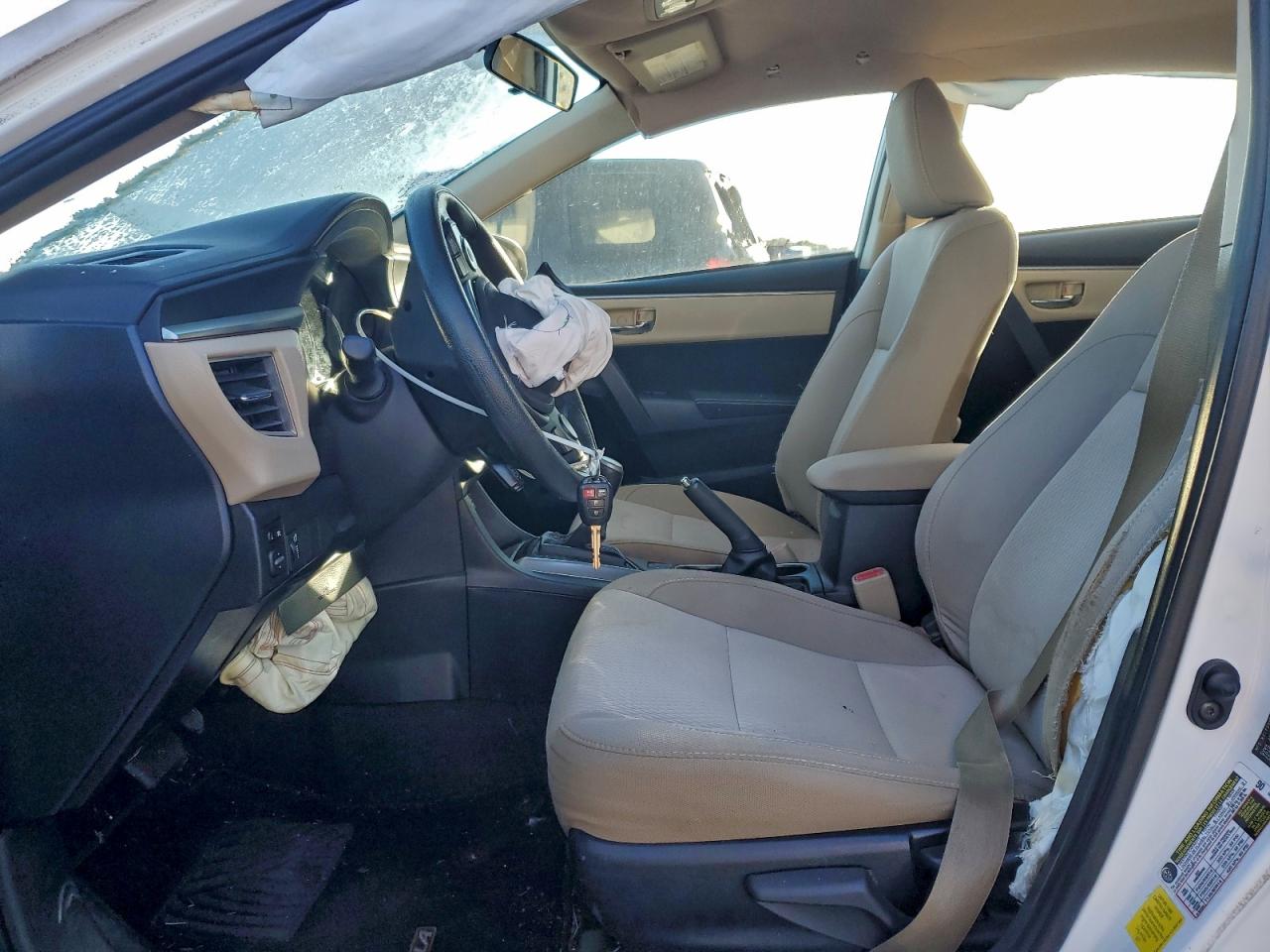 2014 TOYOTA COROLLA L photo 7