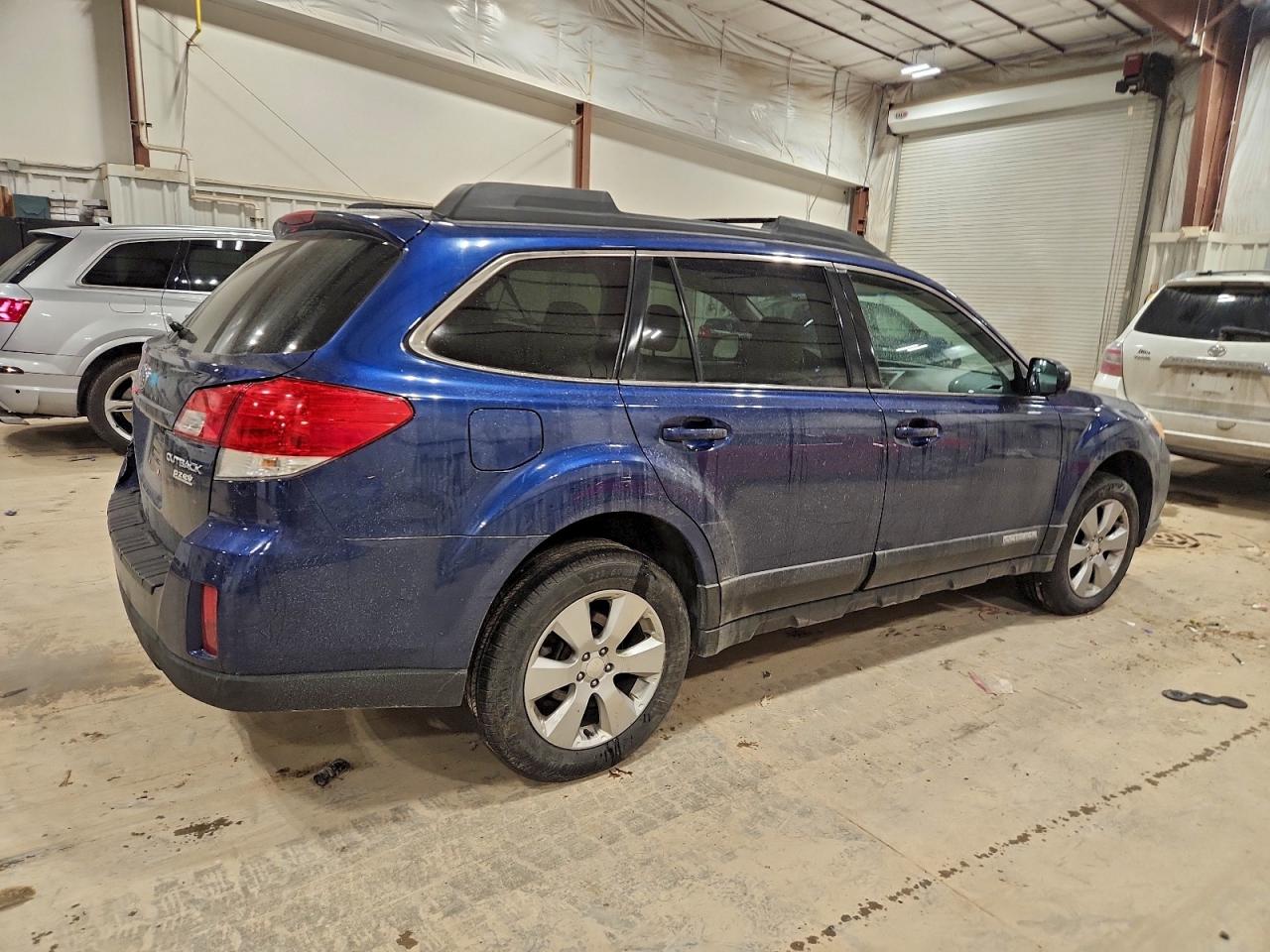 2010 SUBARU OUTBACK 2.5I PREMIUM photo 3