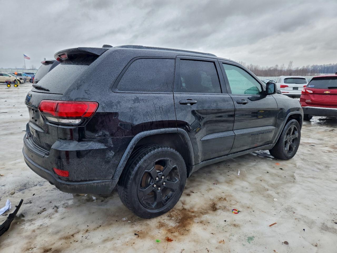2019 JEEP GRAND CHEROKEE LAREDO photo 3