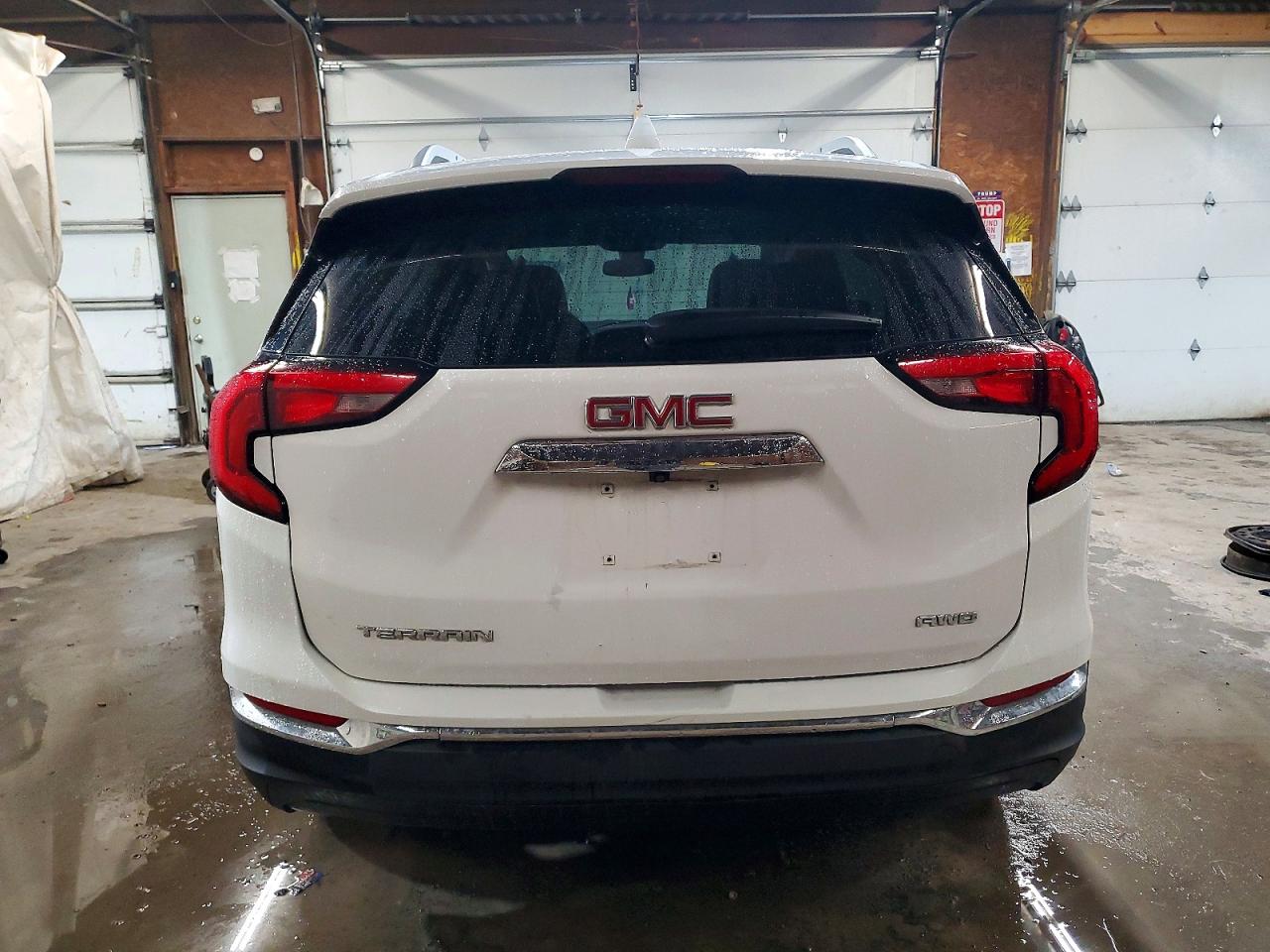 2020 GMC TERRAIN SLT photo 6