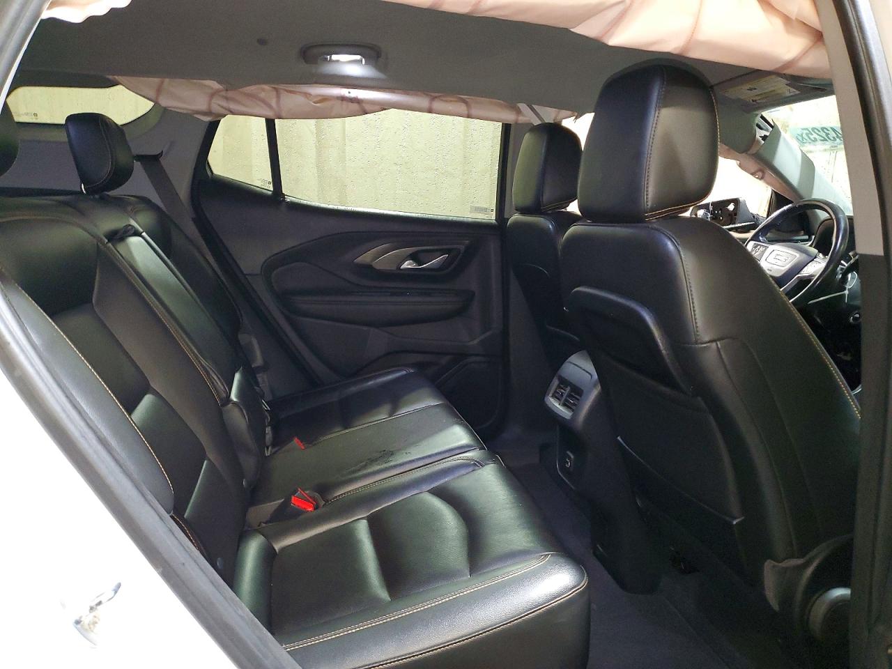 2020 GMC TERRAIN SLT photo 11