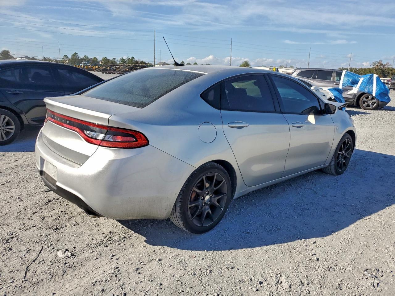 2013 DODGE DART SXT photo 3