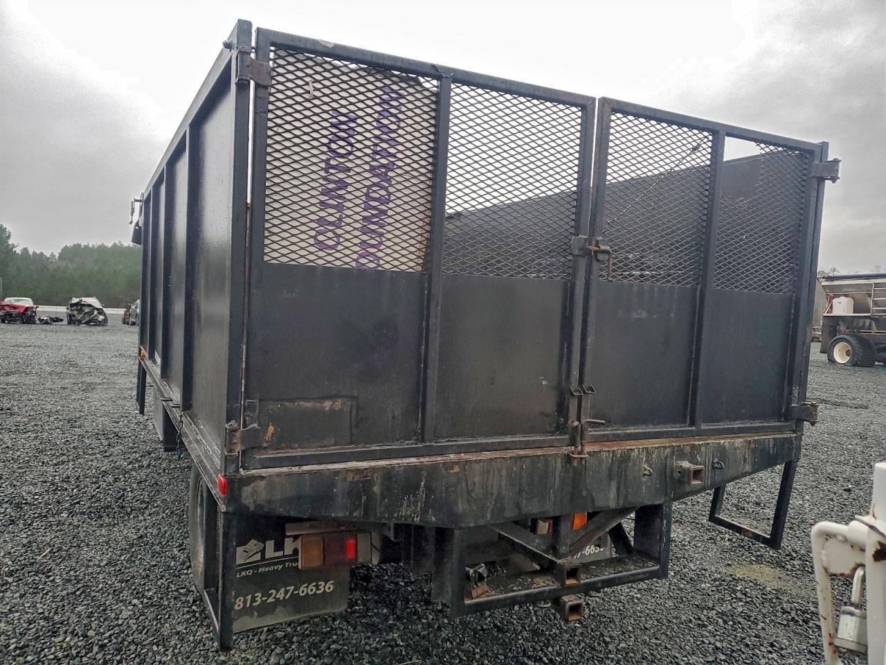 2004 ISUZU NPR photo 6