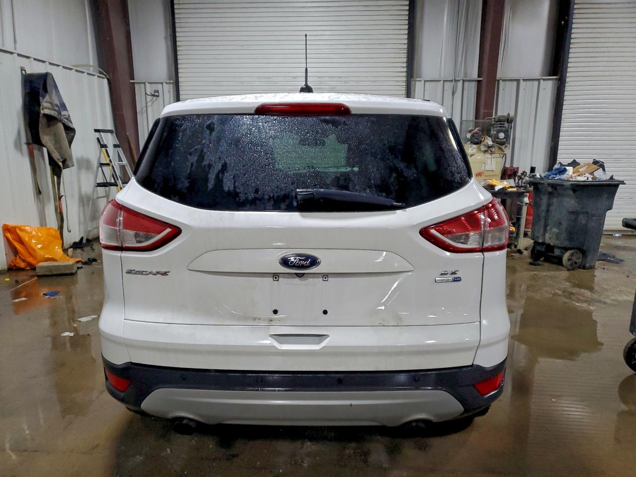 2016 FORD ESCAPE SE photo 6