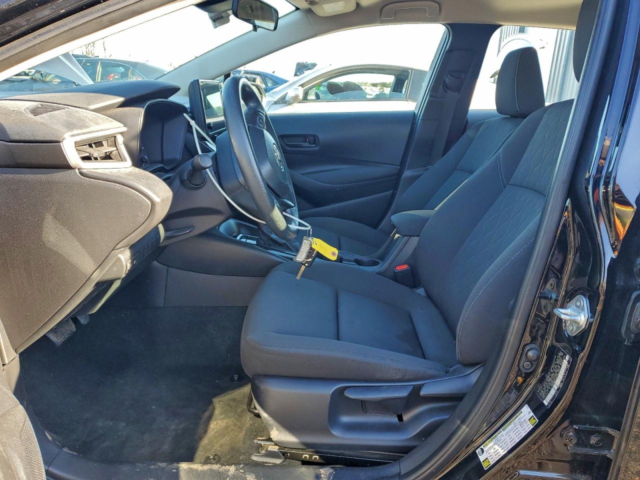 2024 TOYOTA COROLLA LE photo 13
