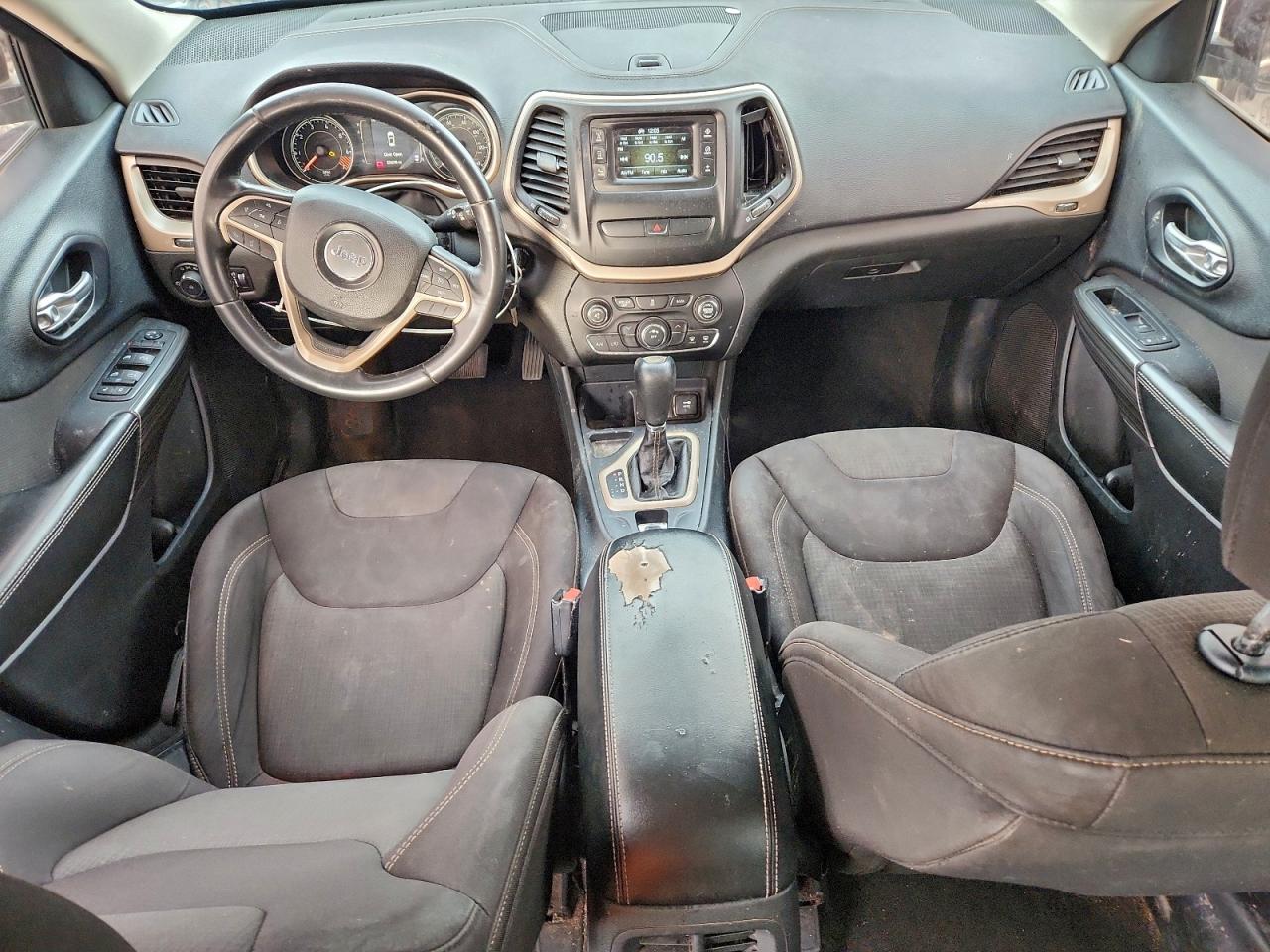 2015 JEEP CHEROKEE LATITUDE photo 8