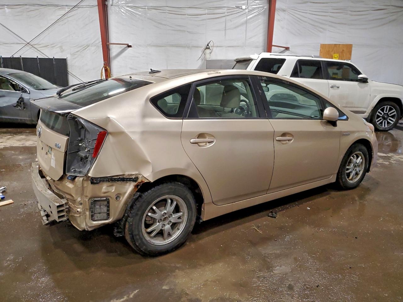 2010 TOYOTA PRIUS photo 3