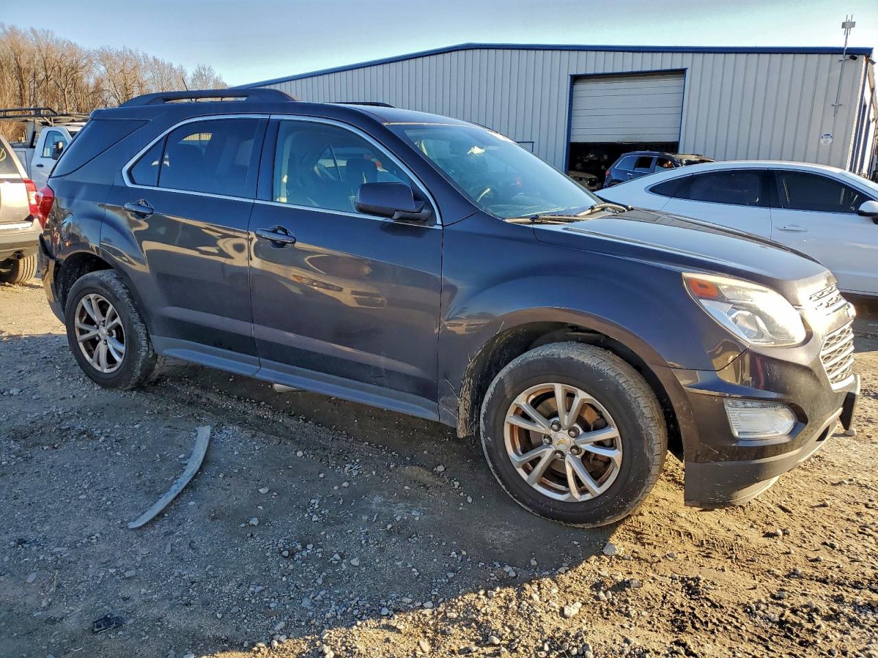 2016 CHEVROLET EQUINOX LT photo 4