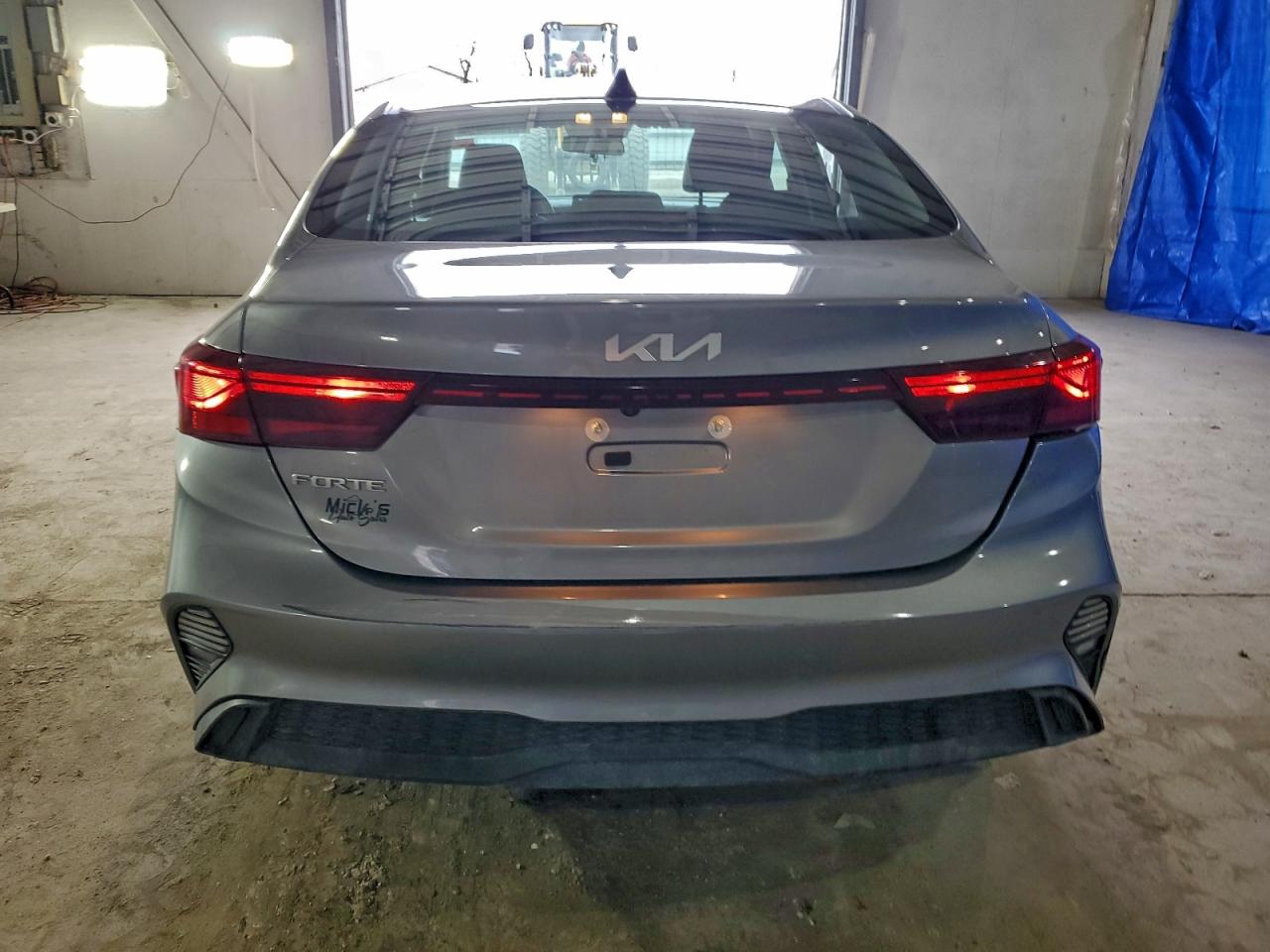 2023 KIA FORTE LX photo 6