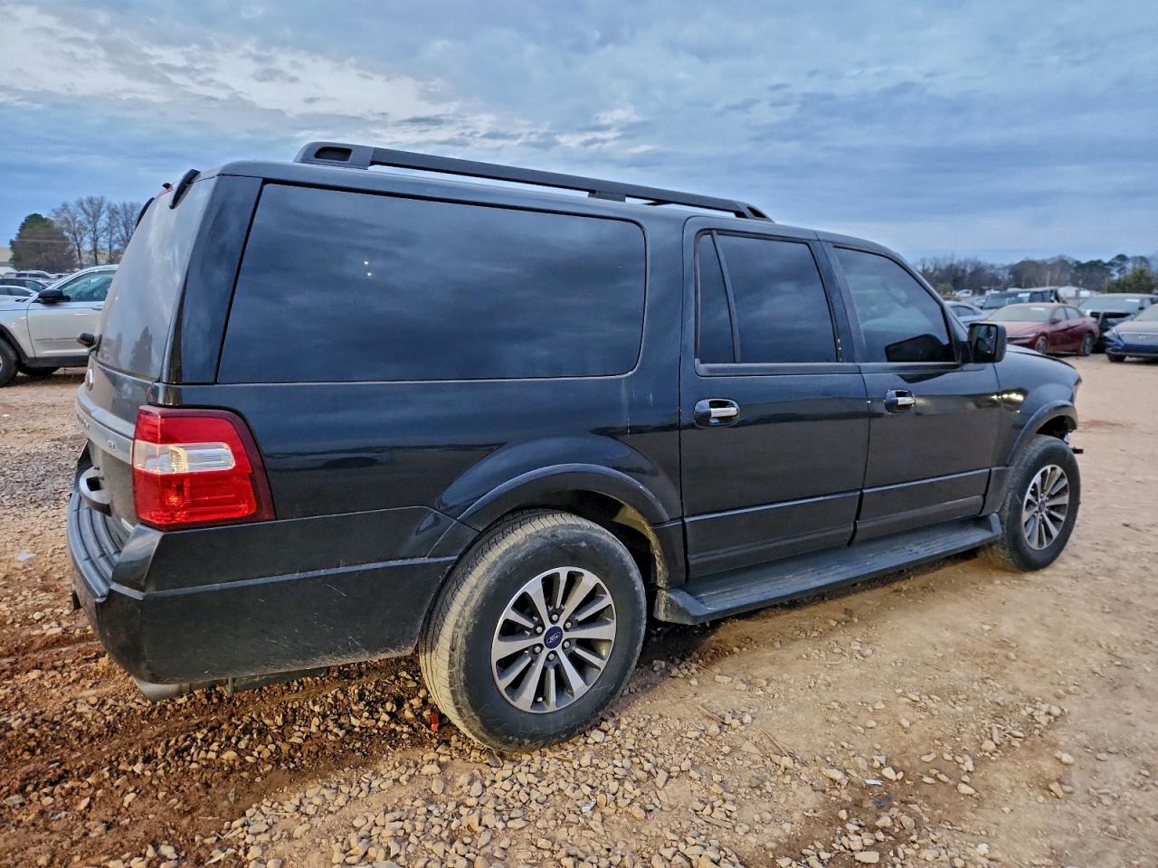 2015 FORD EXPEDITION EL XLT photo 3