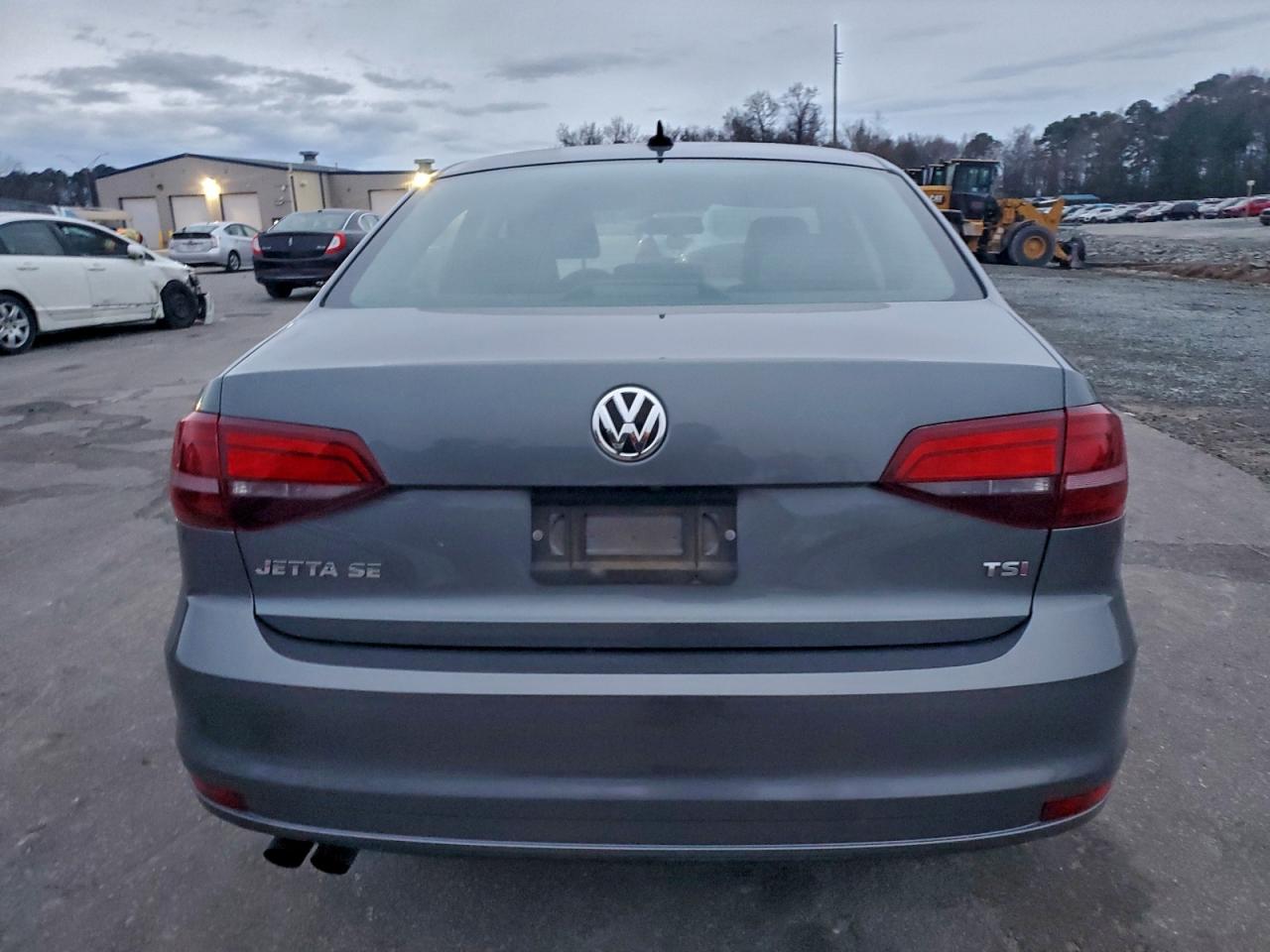 2017 VOLKSWAGEN JETTA SE photo 6