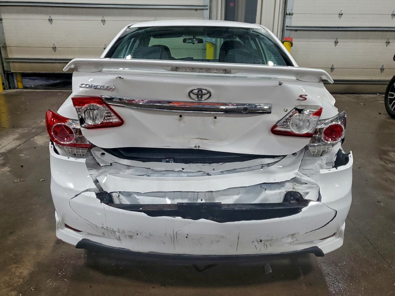 2013 TOYOTA COROLLA BASE photo 6