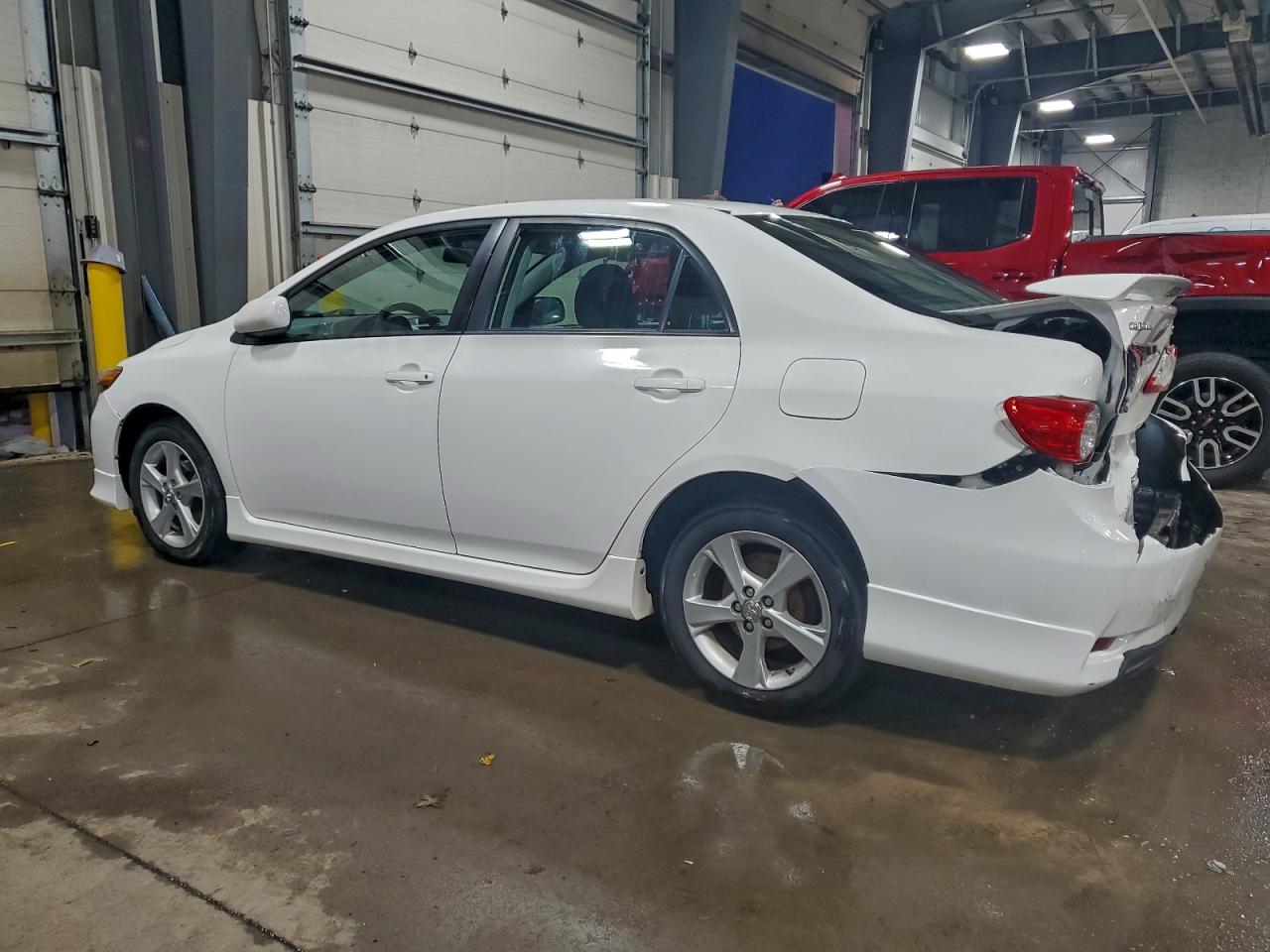 2013 TOYOTA COROLLA BASE photo 2