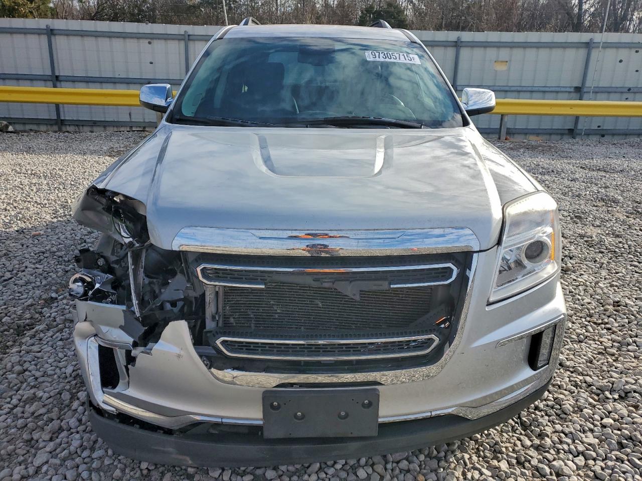 2017 GMC TERRAIN SLT photo 5