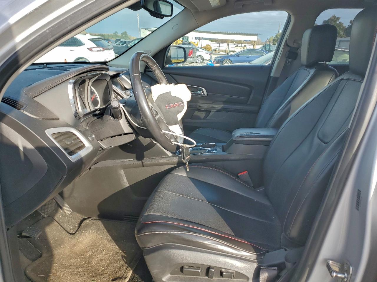 2017 GMC TERRAIN SLT photo 7