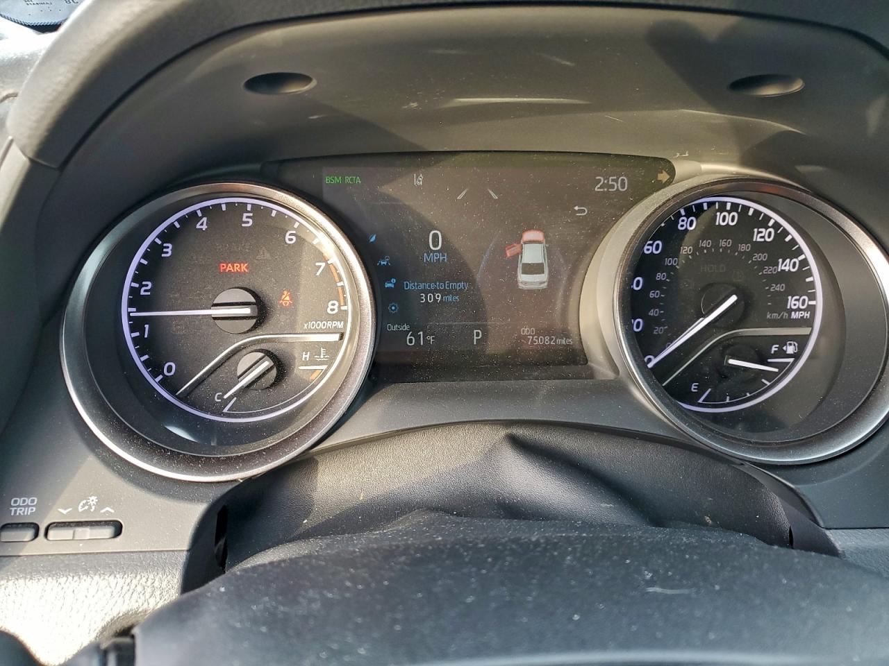 2021 TOYOTA CAMRY SE photo 9