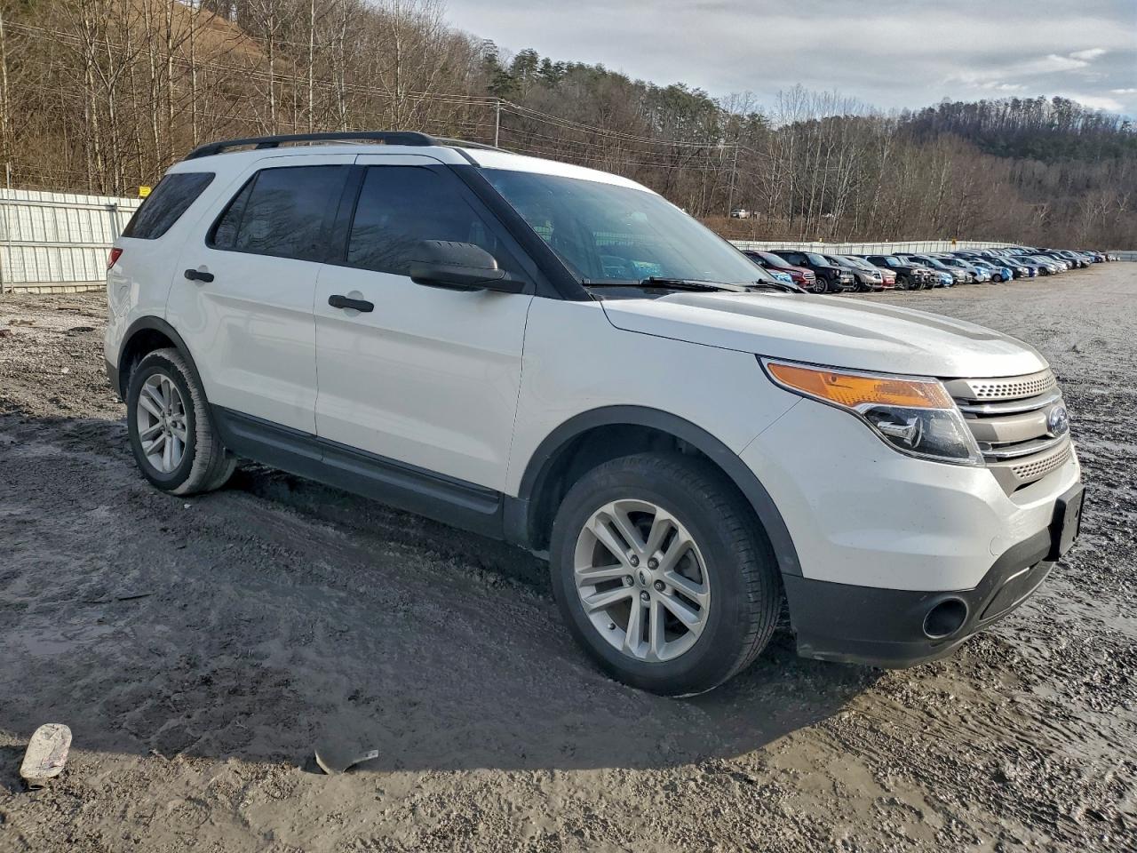 2015 FORD EXPLORER photo 4