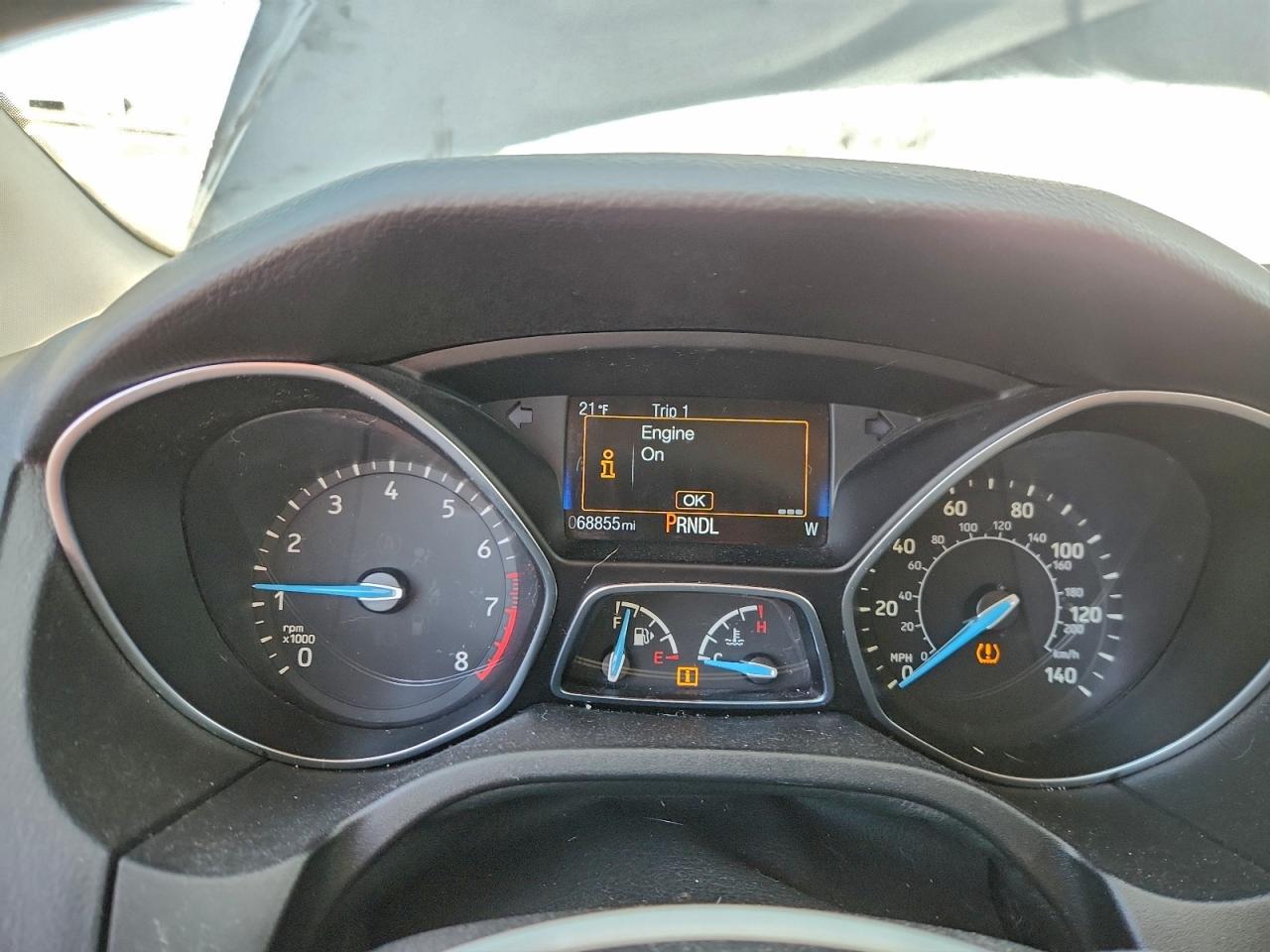 2017 FORD FOCUS SE photo 9