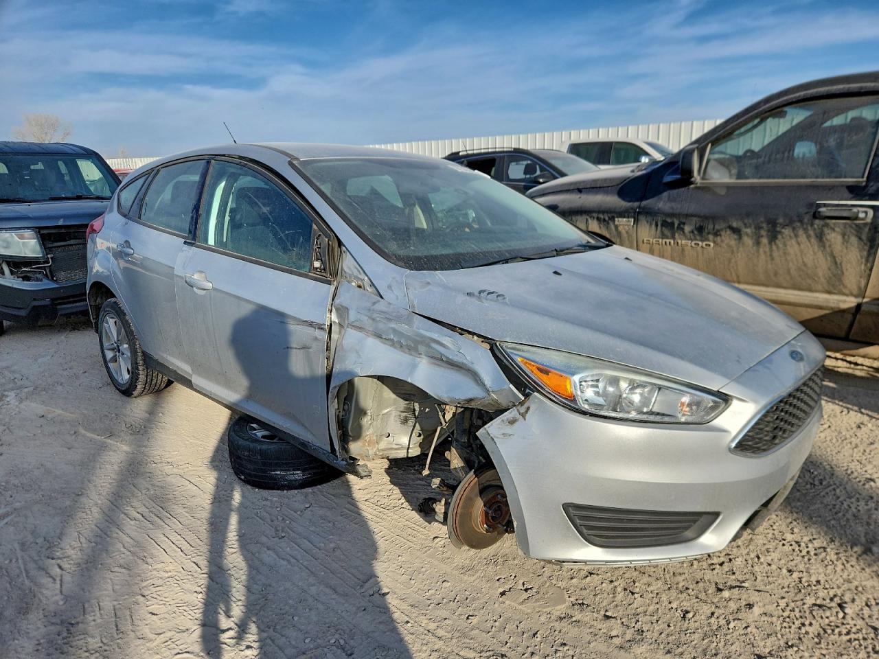 2017 FORD FOCUS SE photo 4