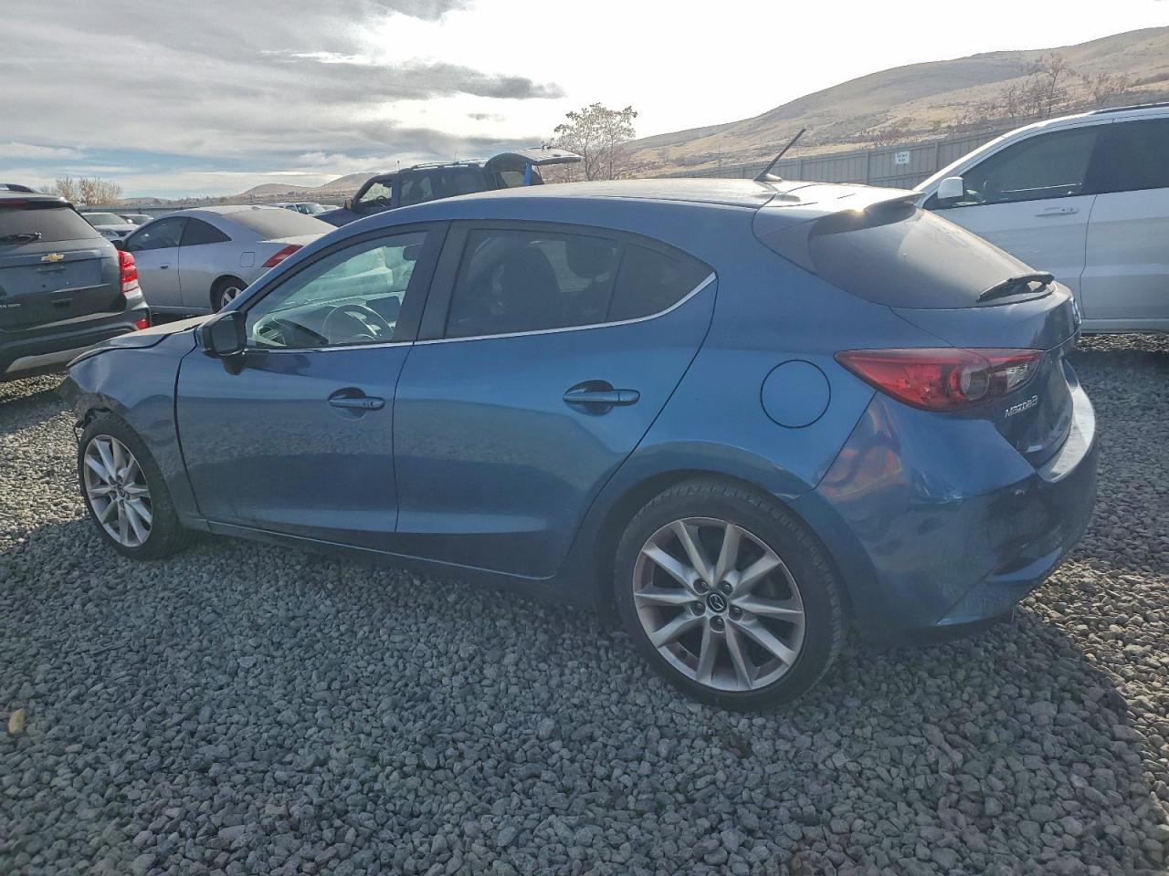 2017 MAZDA 3 TOURING photo 2