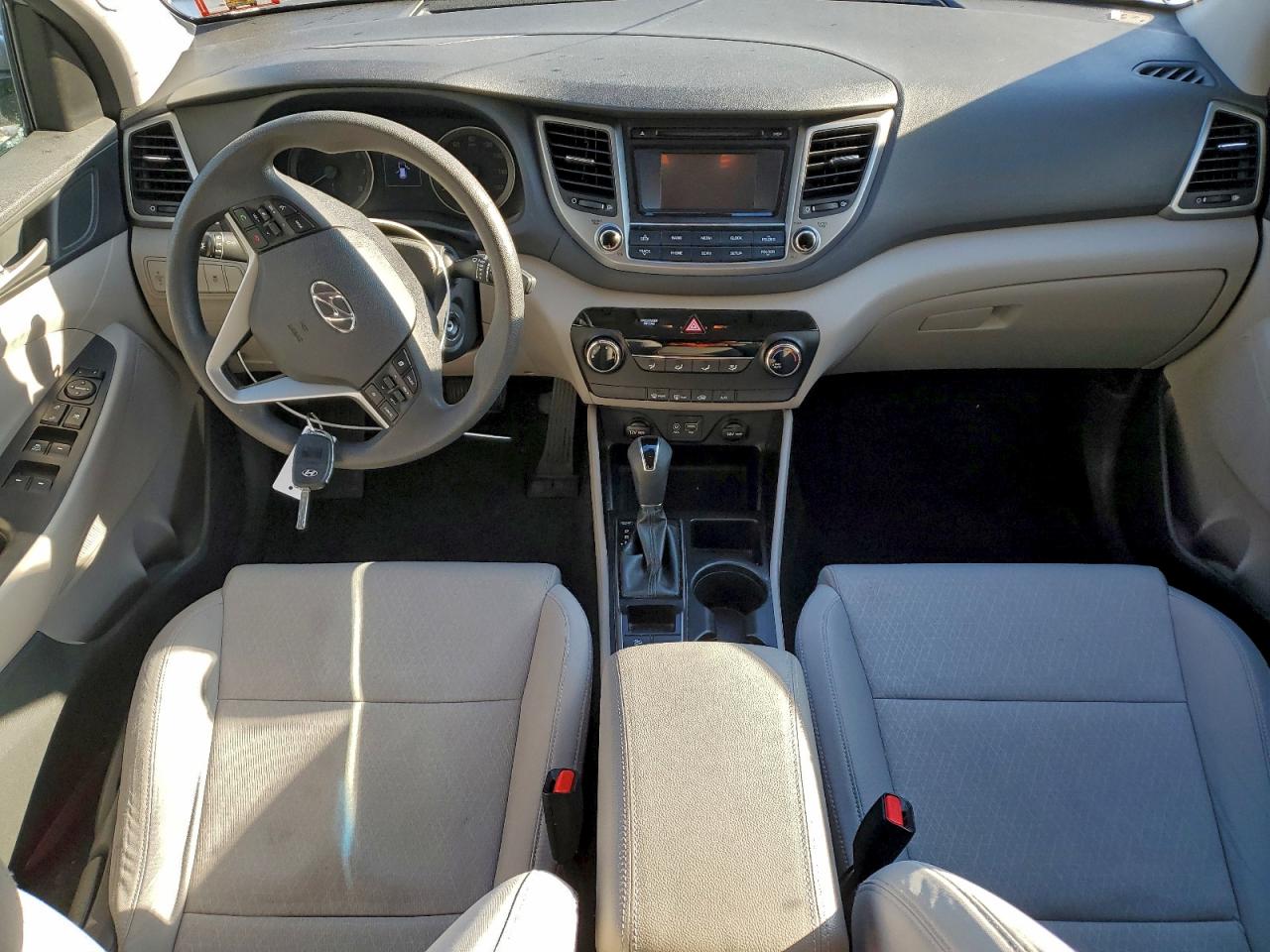 2018 HYUNDAI TUCSON SE photo 15