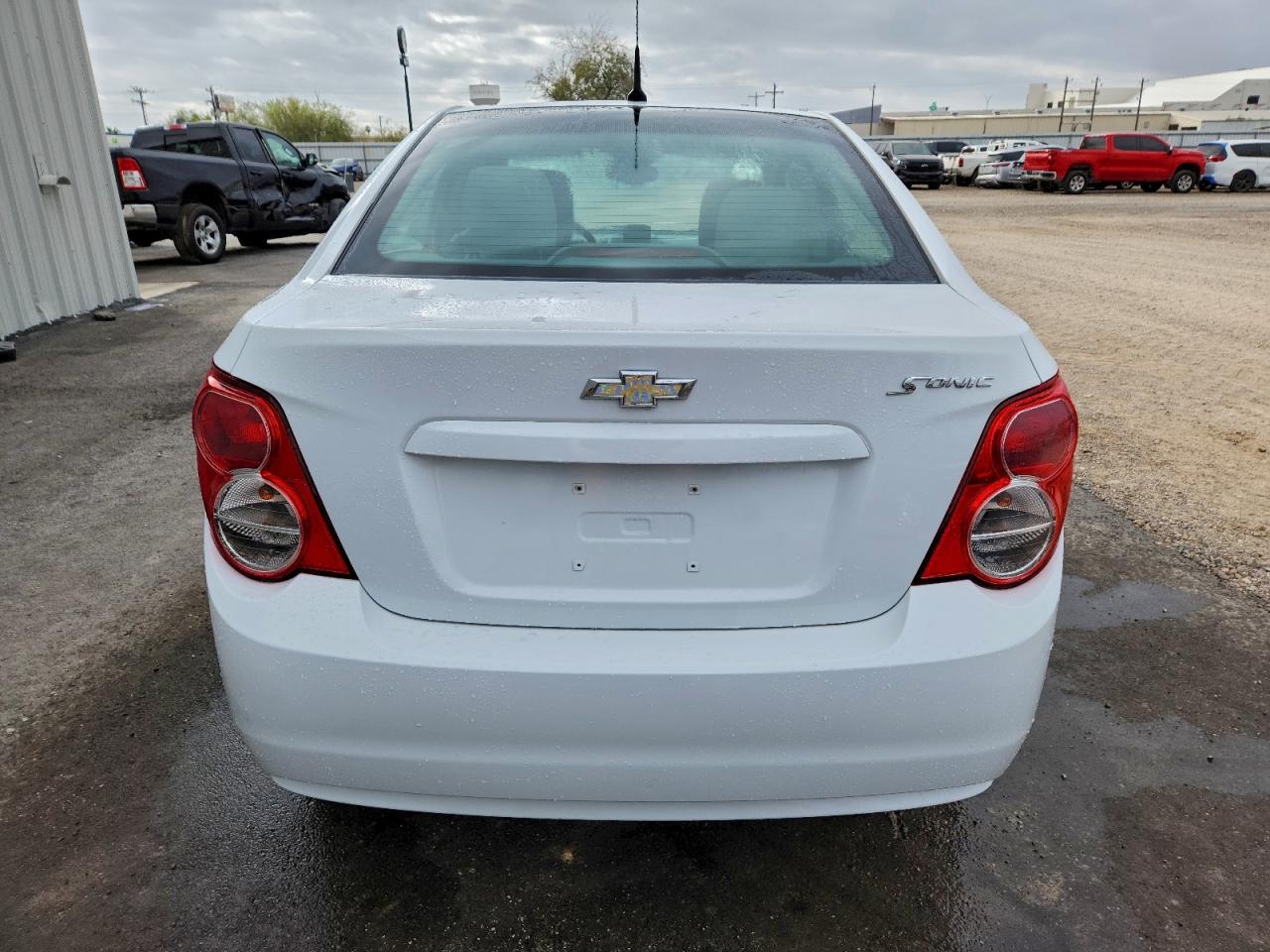 2012 CHEVROLET SONIC LS photo 6