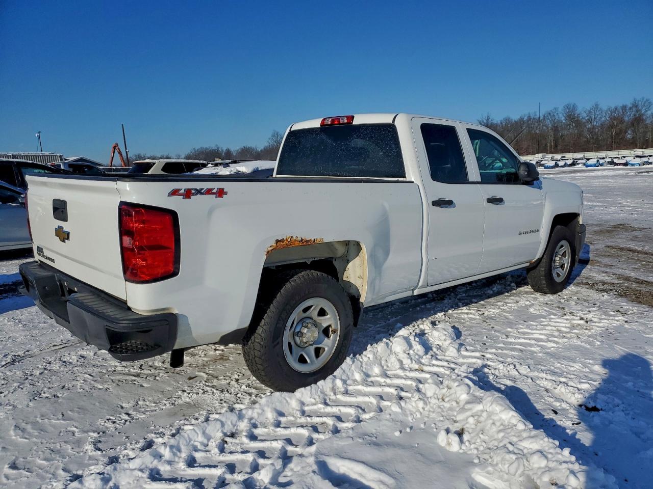 2014 CHEVROLET SILVERADO K1500 photo 3