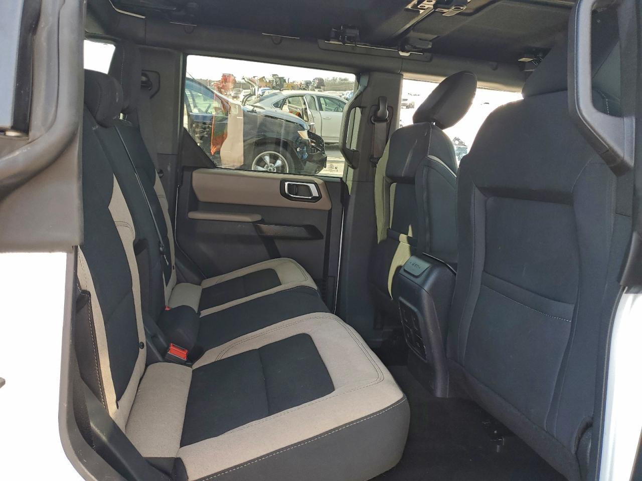 2022 FORD BRONCO BASE photo 10