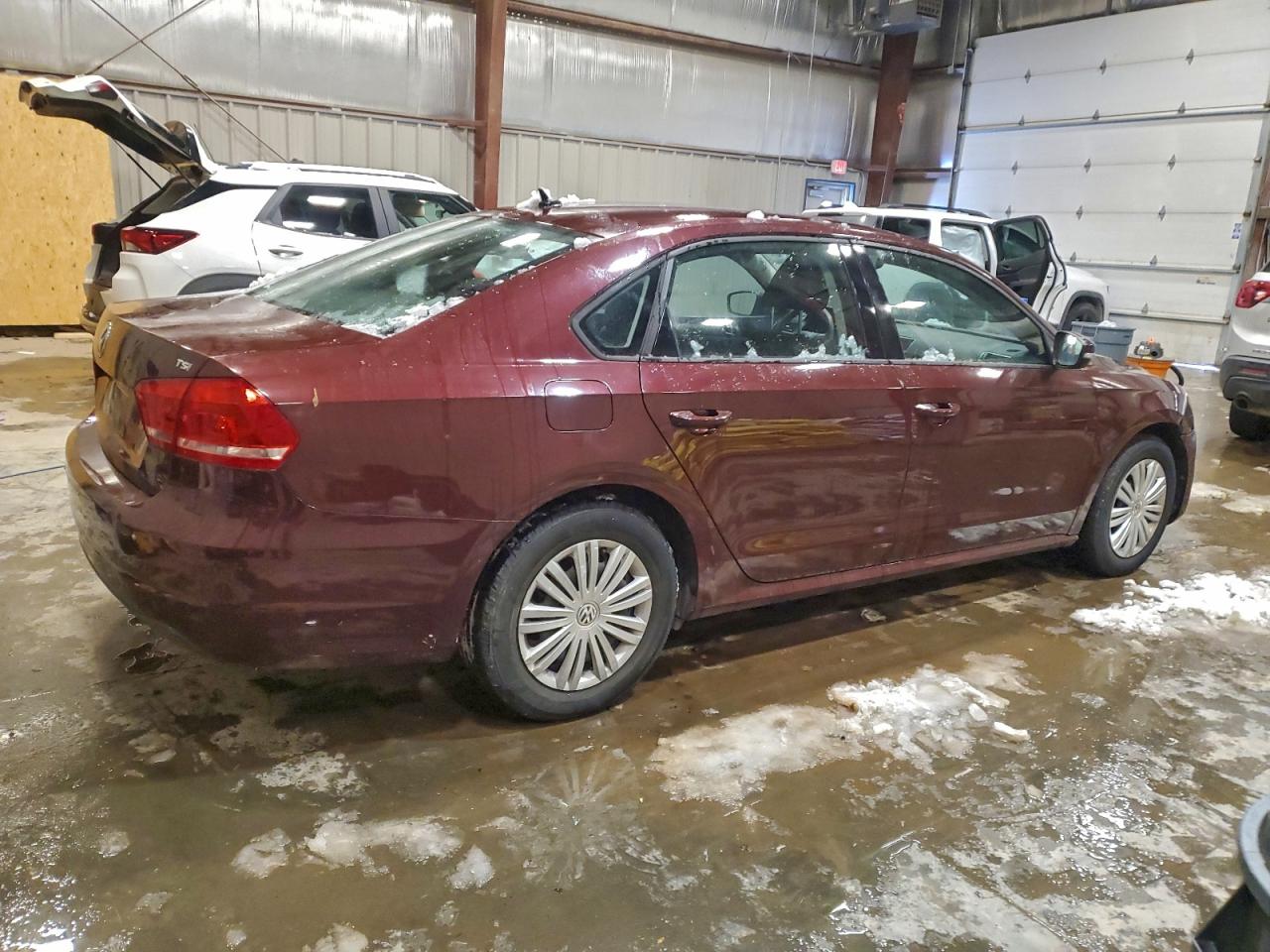 2014 VOLKSWAGEN PASSAT S photo 3