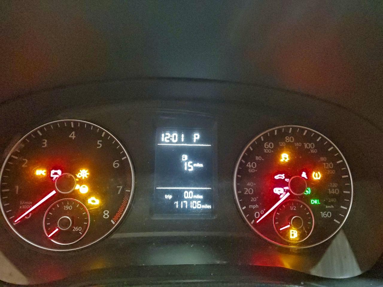 2014 VOLKSWAGEN PASSAT S photo 9