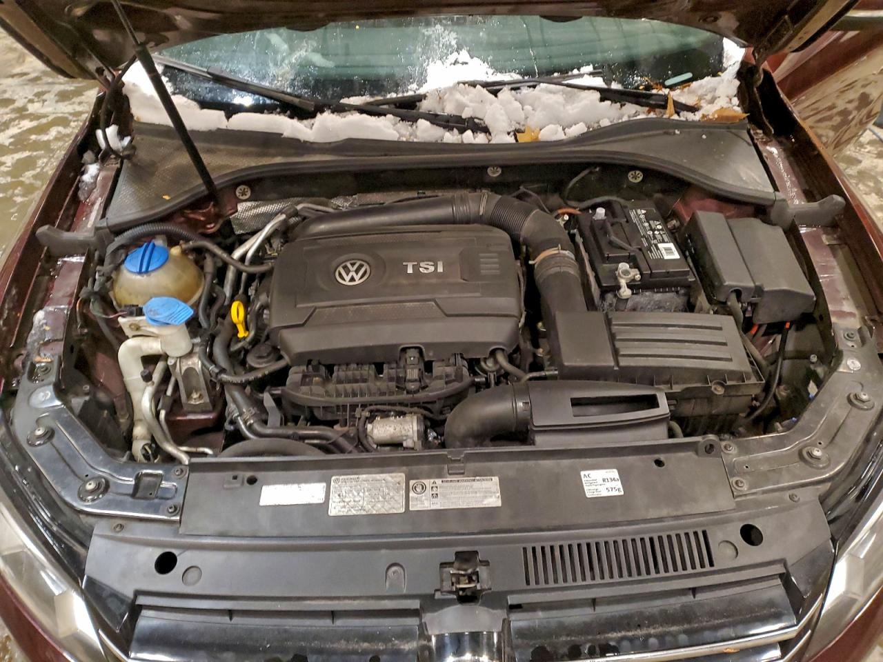 2014 VOLKSWAGEN PASSAT S photo 11