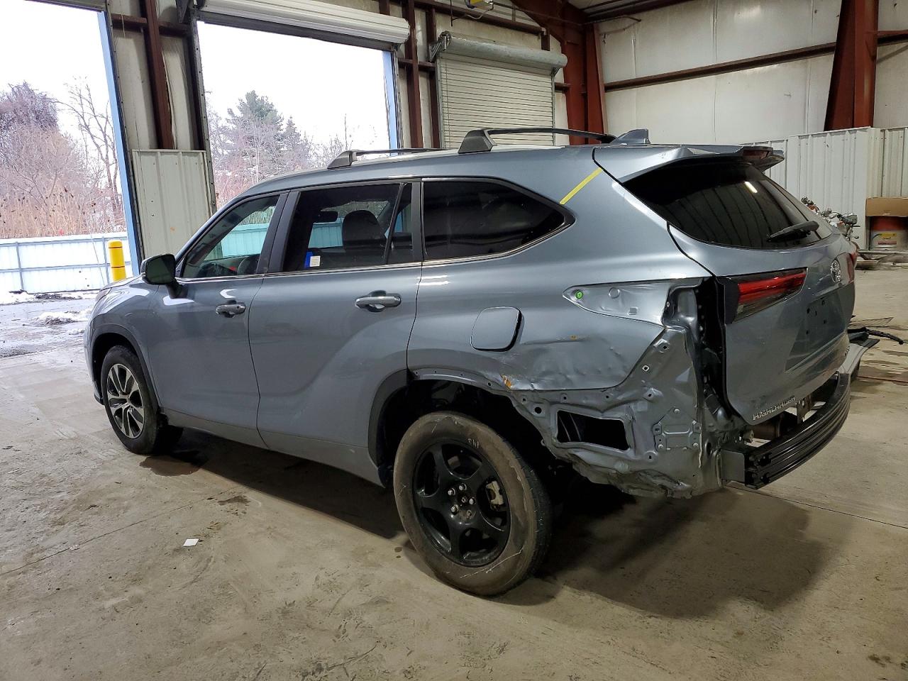 2023 TOYOTA HIGHLANDER L photo 2