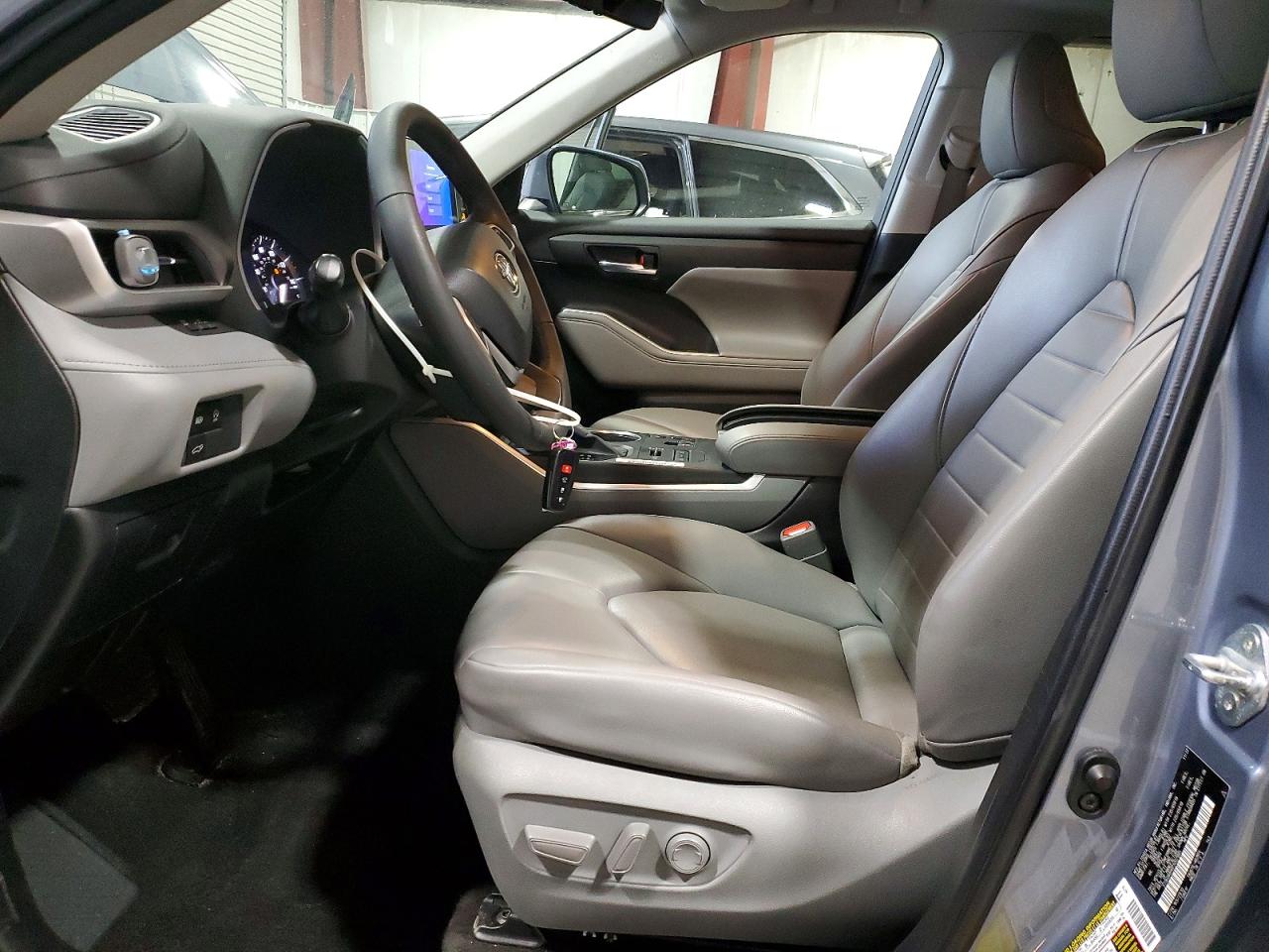 2023 TOYOTA HIGHLANDER L photo 7