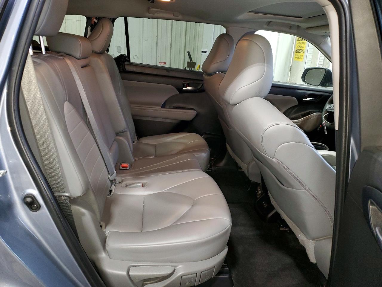 2023 TOYOTA HIGHLANDER L photo 11