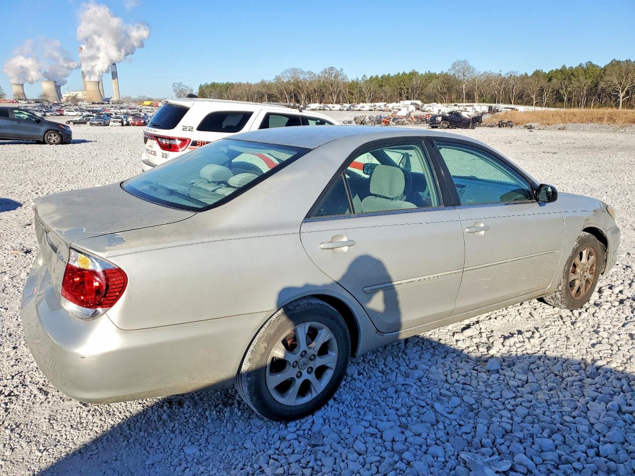 2005 TOYOTA CAMRY LE photo 3