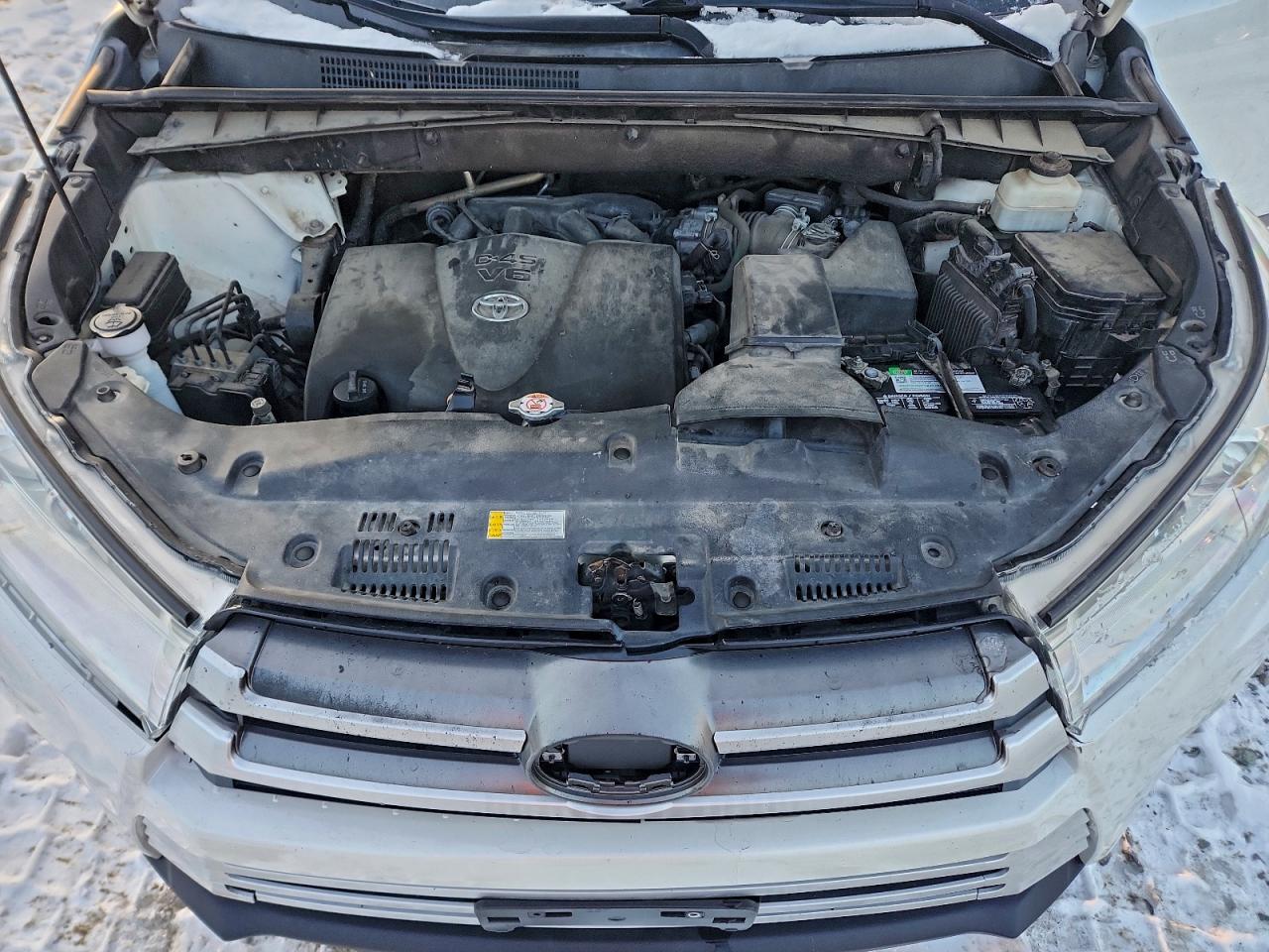 2019 TOYOTA HIGHLANDER SE photo 12