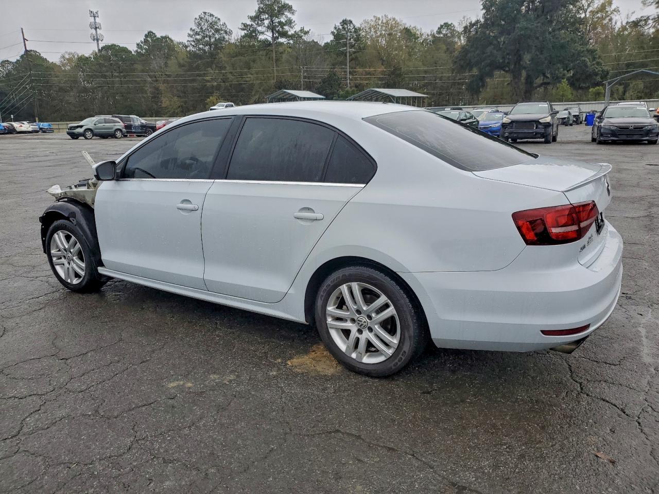2017 VOLKSWAGEN JETTA S photo 2